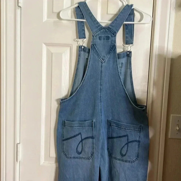 JUICY COUTURE DENIM WIDE LEG OVERALL WITH RELEASE HEM in Medium Wash medium - Picture 7 of 12